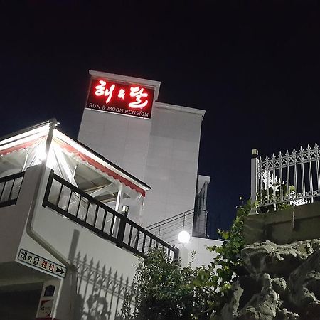 Sunmoon Pension Yeosu Buitenkant foto