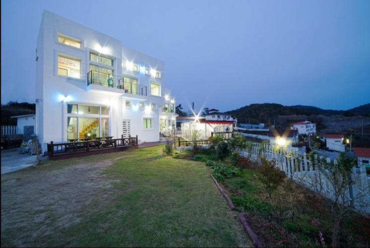Sunmoon Pension Yeosu Buitenkant foto