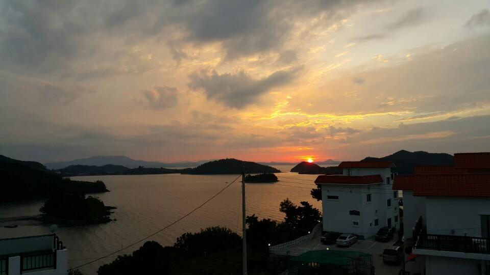 Sunmoon Pension Yeosu Buitenkant foto