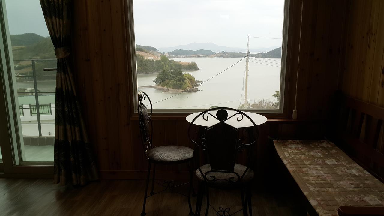 Sunmoon Pension Yeosu Buitenkant foto